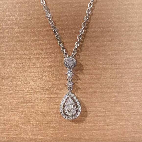 NEW 18k White Gold Diamond Necklace Pear Cut Waterdrop Diamond Pendant - Picture 7 of 10